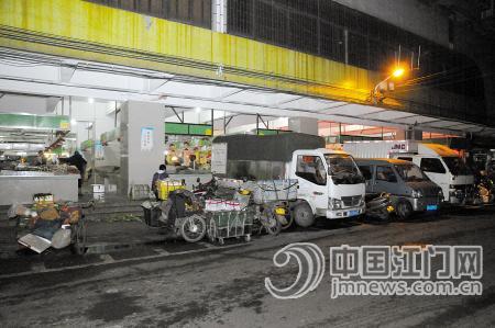 广东江门蓬江市场虾类批发业务已搬至远洋市